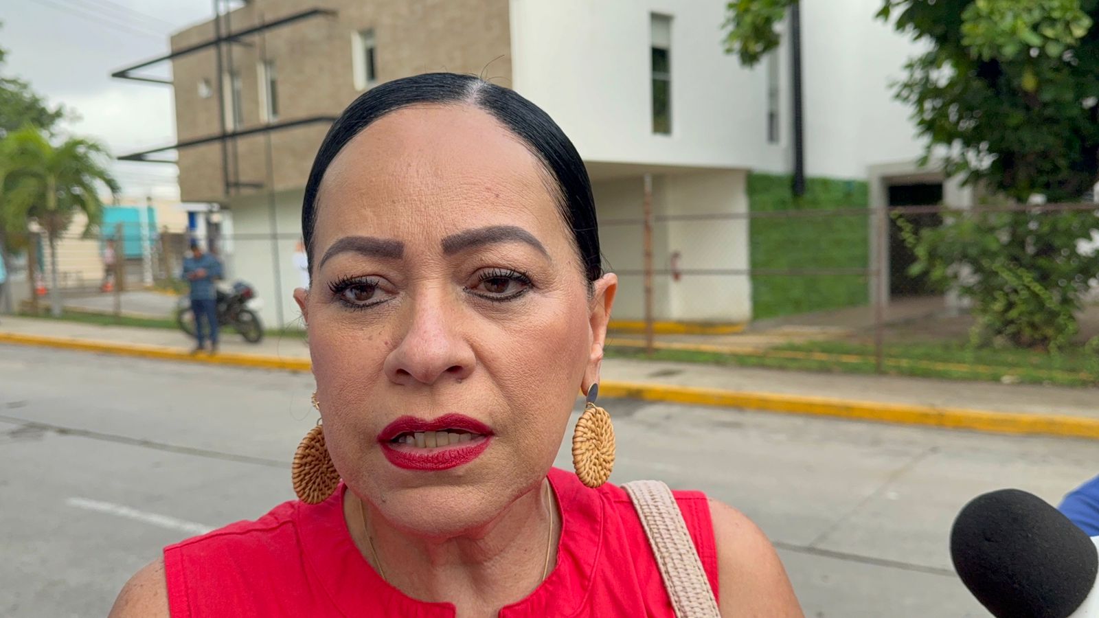 Se apoyará la SETAB de ayuntamientos para frenar venta de comida chatarra