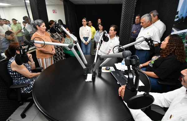 Equipamiento y modernización enmarcan el 14 Aniversario de Radio UJAT