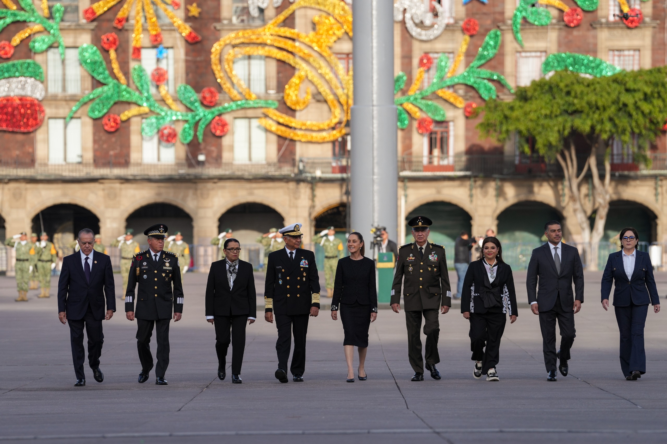 Izamiento de Bandera en memoria de los sismos de 1985 y 2017