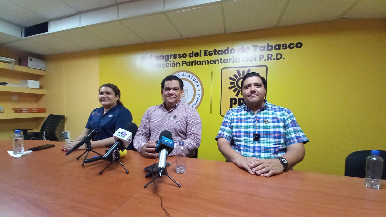 PRD impulsa ley para proteger a periodistas en Tabasco
