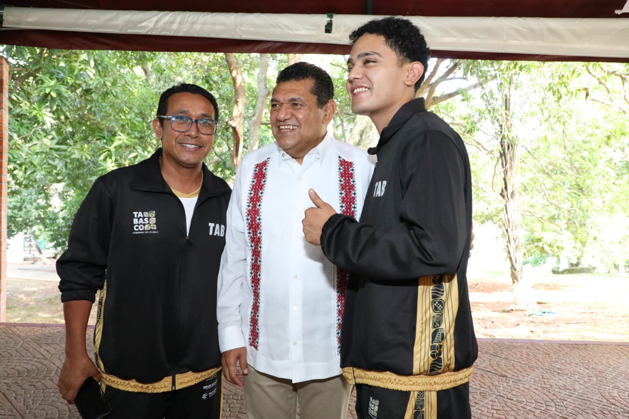 Abandera Javier May a Delegación Paralímpica de Tabasco; «tienen todo el apoyo del Gobierno del Pueblo para que su talento brille más alto», afirma el Gobernador