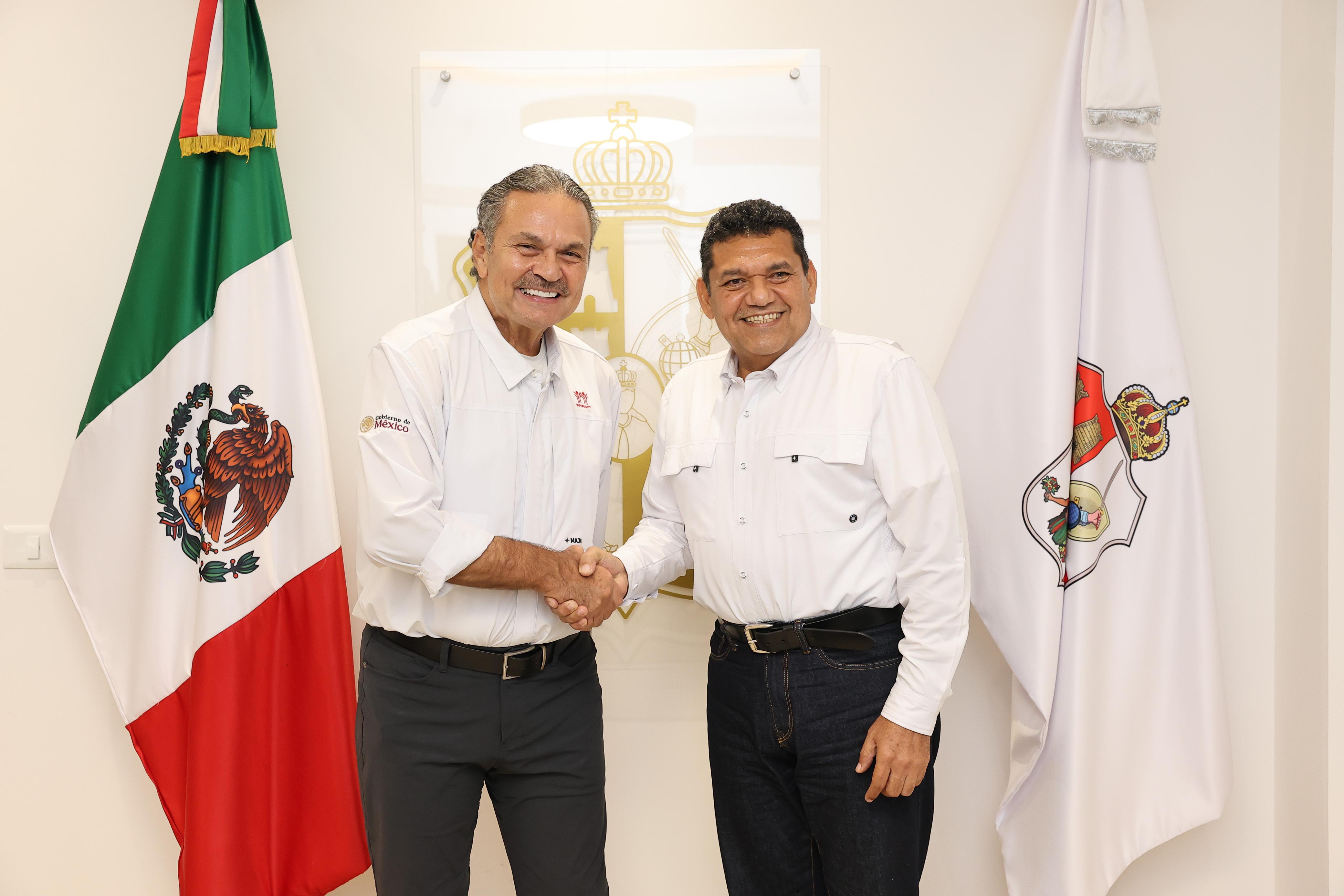 Javier May y Octavio Romero firman convenio para liberar hipotecas de familias tabasqueñas