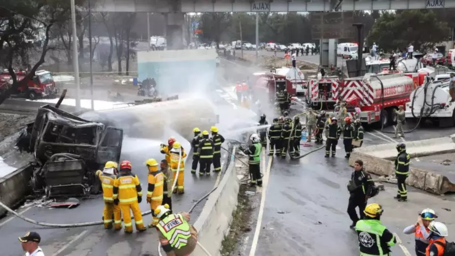 Van 13 muertos por explosión en el Puente de la Concordia