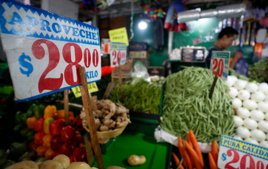 Sube inflación a 3.57% en agosto, impulsada por alza en carnes y verduras