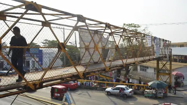 Puentes peatonales serán enmallados para evitar agresiones a traileros y automovilistas