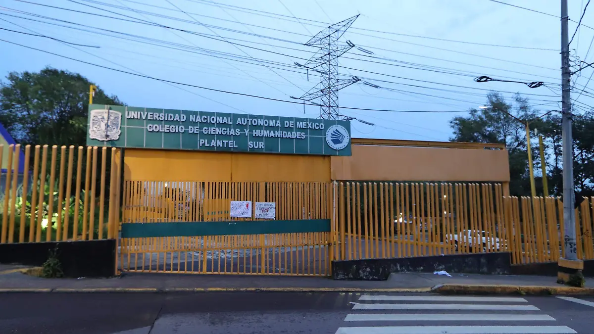 Planteles de la UNAM suspenden clases presenciales