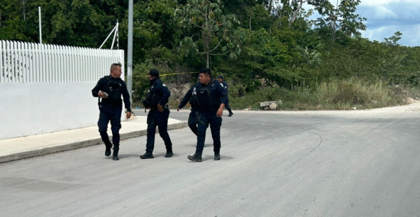 Balean a dos hombres que viajaban en bicicleta en Playa del Carmen