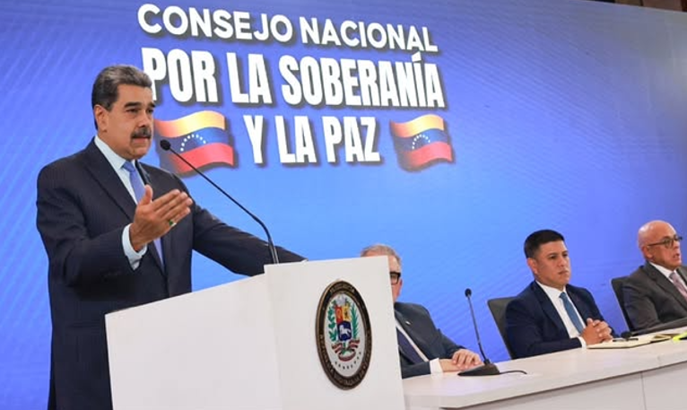 Maduro dice que «amenazas militares» de EE.UU. son un «problema de carácter internacional»