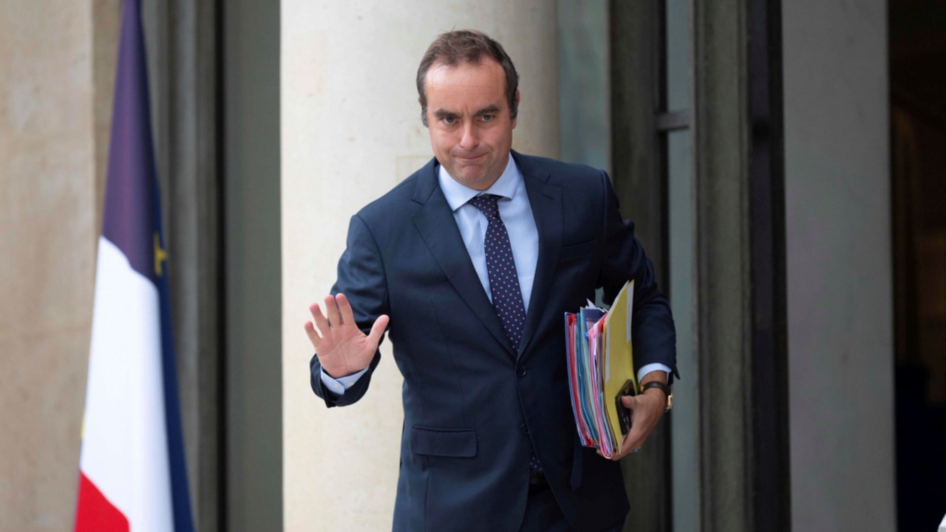 Macron nombra a Sébastien Lecornu como nuevo primer ministro de Francia