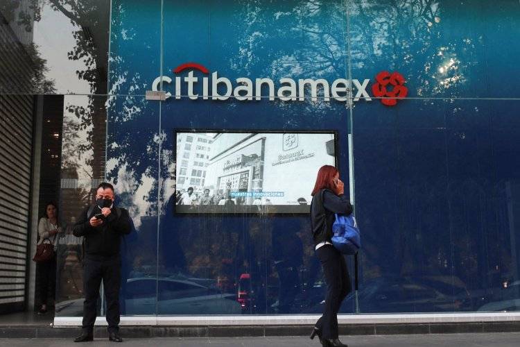 México y el mundo se “acostumbran” a incertidumbre económica impulsada por Trump: Banamex