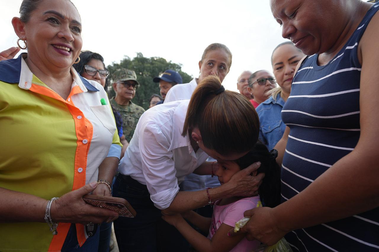 Sheinbaum promete apoyo total a familias afectadas en El Higo, Veracruz