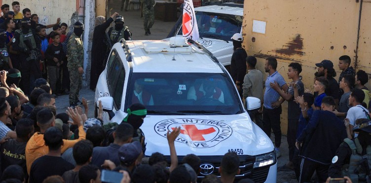 Hamás libera a los últimos 13 rehenes israelíes que permanecían en Gaza