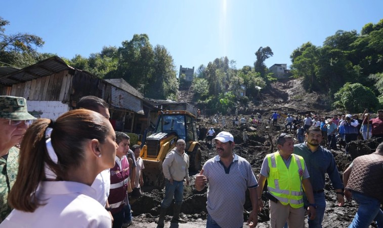 “Sabemos que hay desesperación”: Sheinbaum tras inundaciones que las autoridades no vieron venir