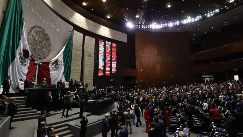 Reciben diputados iniciativa presidencial de ley contra la extorsión y reformas penales