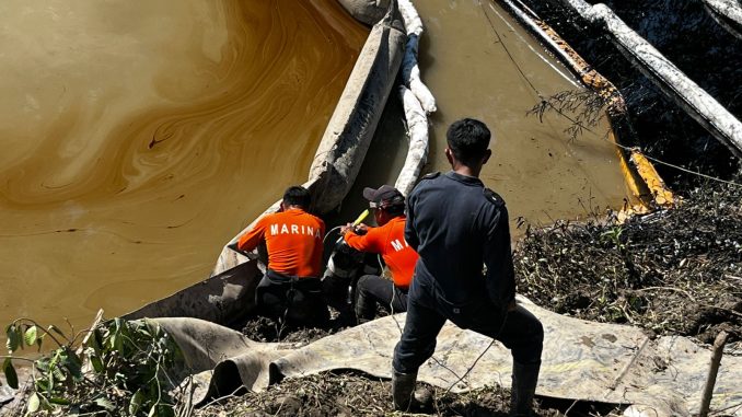 Marina activa el Plan Nacional de Contingencias Nivel III, tras derrame de hidrocarburo en río Pantepec