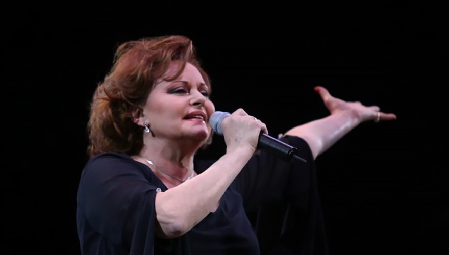 La vida de Rocío Dúrcal llegará a la pantalla en un documental y una serie