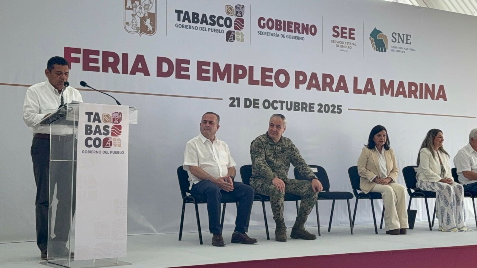 Impulsan inclusión laboral en la Feria del Empleo para la Marina 2025