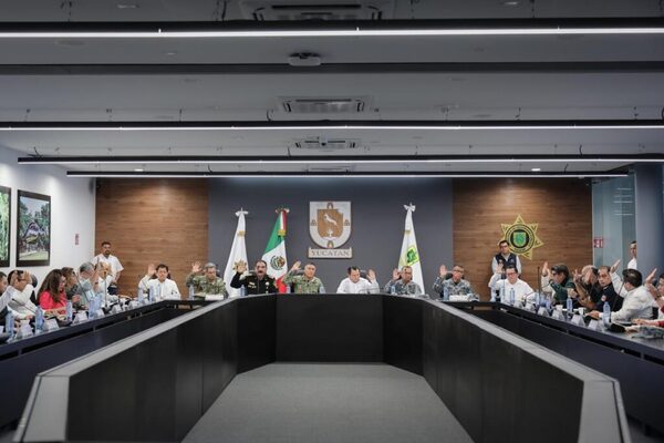 Gobernador Joaquín Díaz Mena llama a no bajar la guardia ante temporada de ciclones