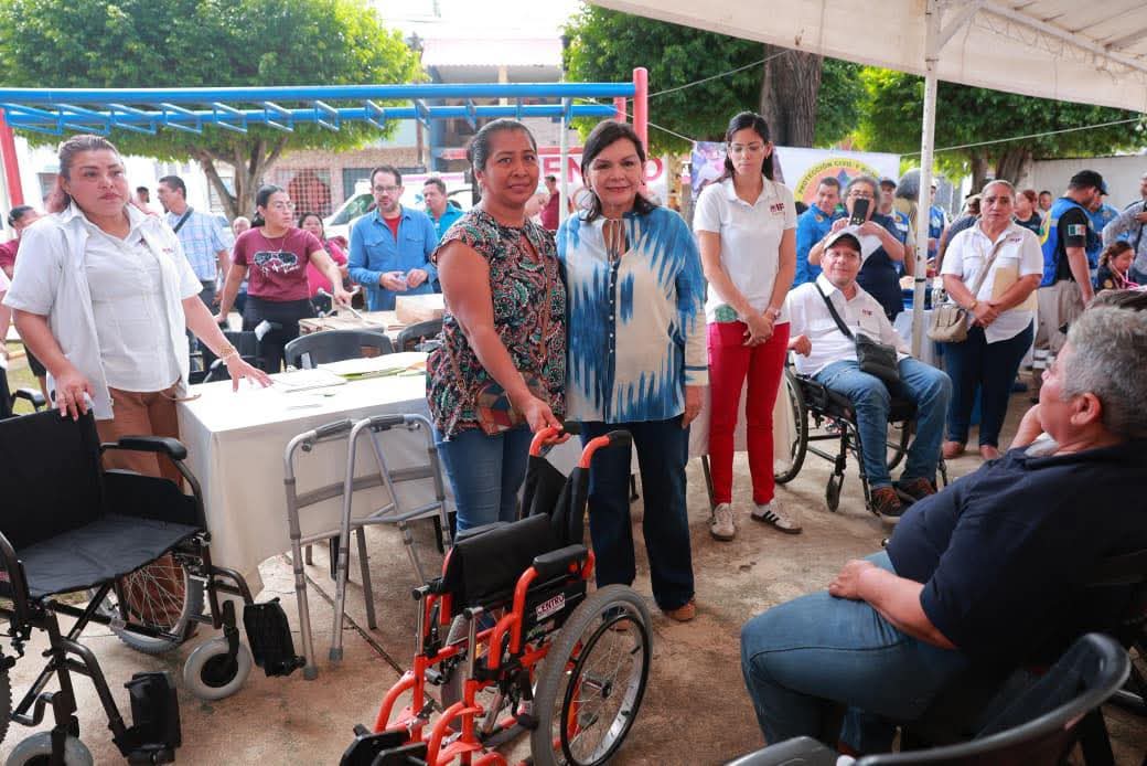 Lleva Yolanda Osuna atención en territorio a la colonia Municipal con “Centro +Cerca”