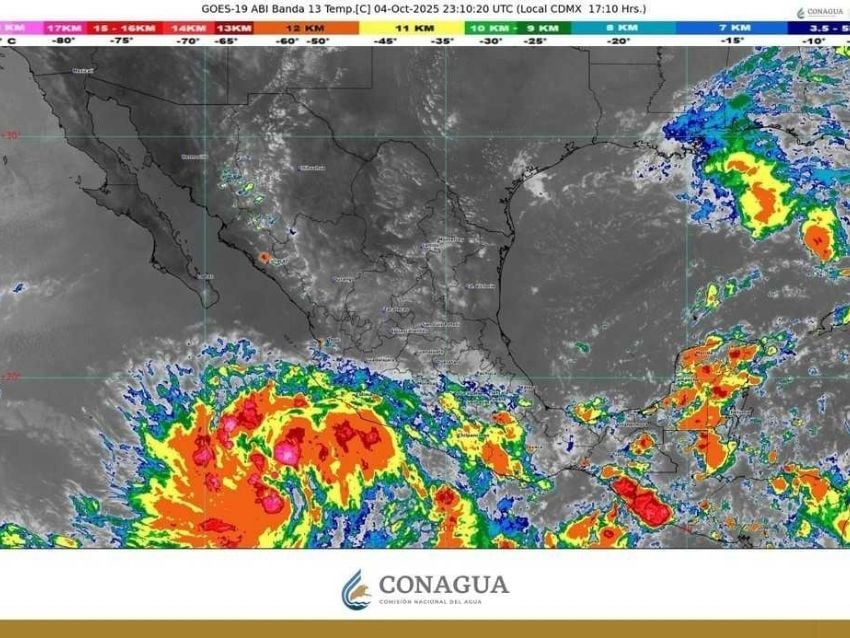 El huracán Priscilla se desplaza lentamente frente a costas del occidente mexicano