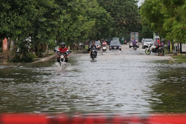 Seguirán las fuertes lluvias durante este martes en Yucatán