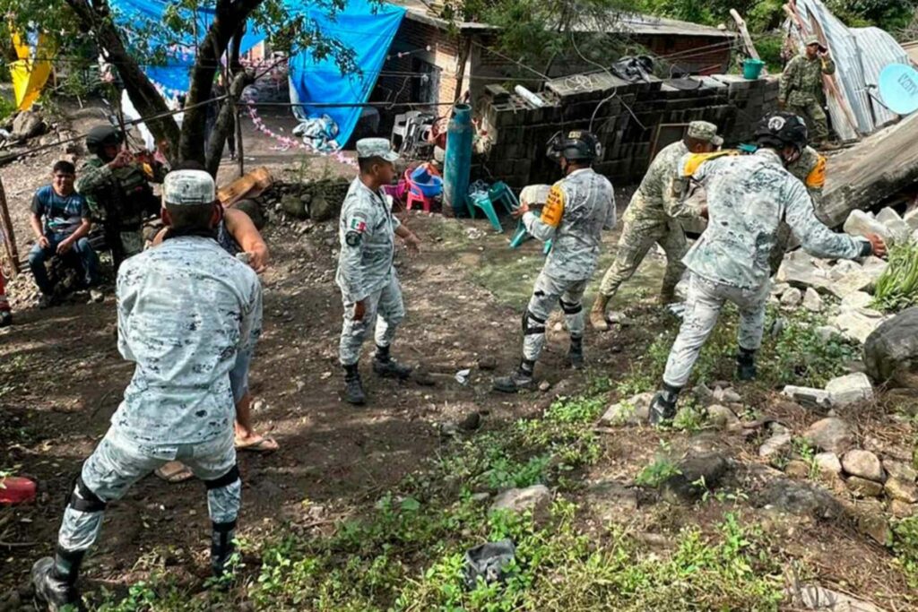 Despliegan más de 10 mil elementos de Fuerzas Armadas por lluvias en cinco estados