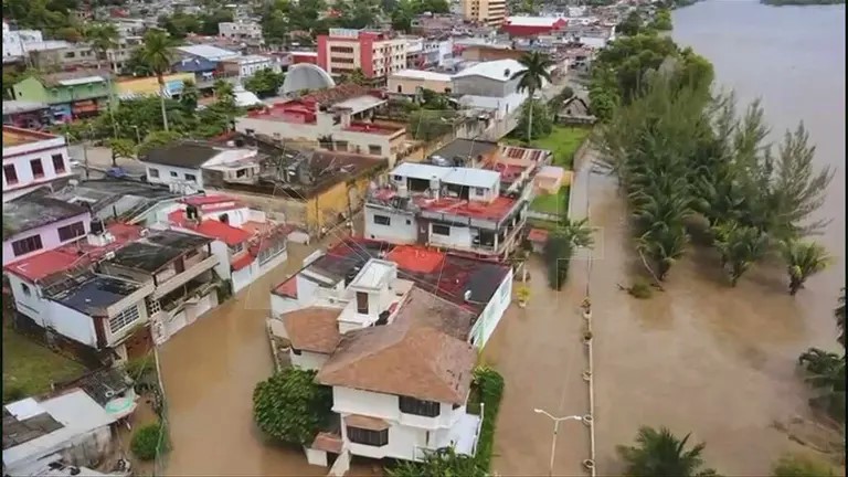 Gobierno estima en 100 mil las viviendas afectadas por lluvias en cinco entidades