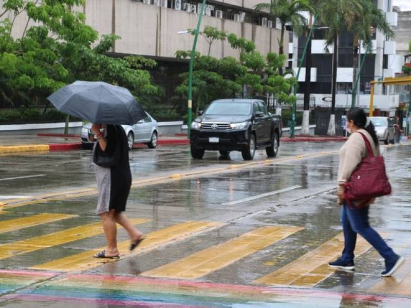 Lluvias intensas en seis estados del país; prevén efectos de posible ciclón en el Pacífico
