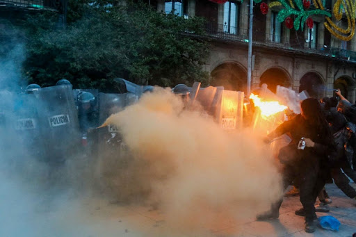 Negocios pierden 900 mdp por vandalismo; ya es crimen organizado, acusan locatarios