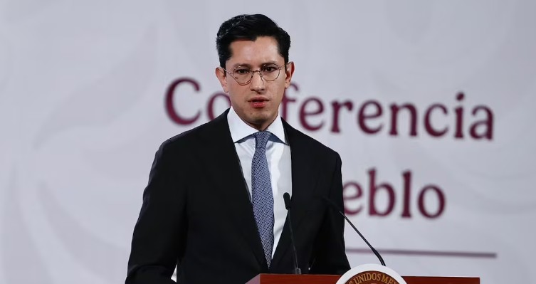 Por humanismo México mantiene asilo político a Betsy: Roberto Velasco