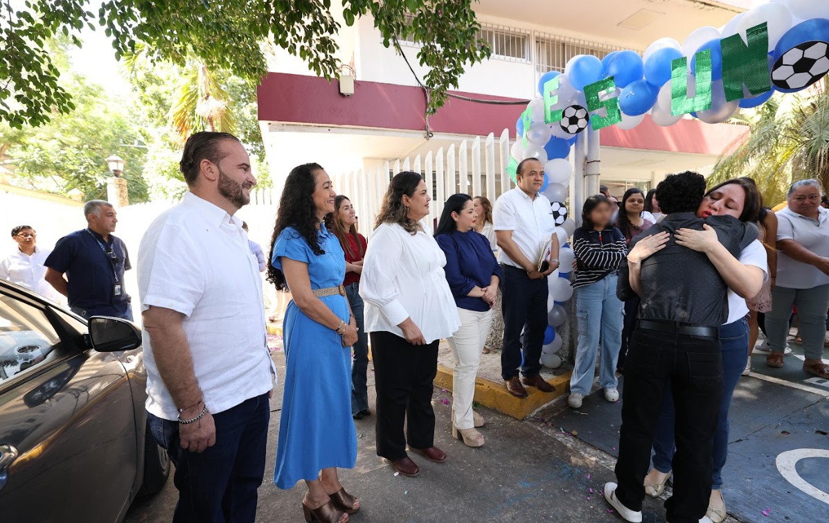 Gobierno del Pueblo otorga primera adopción legal; el adolescente Williams llega a nueva familia