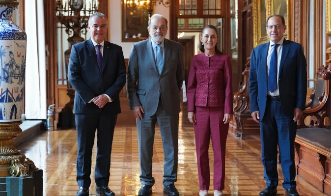 Sheinbaum conversa sobre pronósticos de la economía con Carlos Slim y Francisco Cervantes