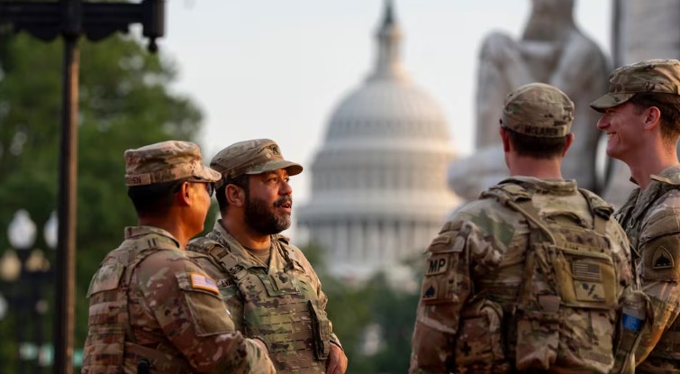 Trump presenta moción para que se mantenga la Guardia Nacional en Washington tras tiroteo