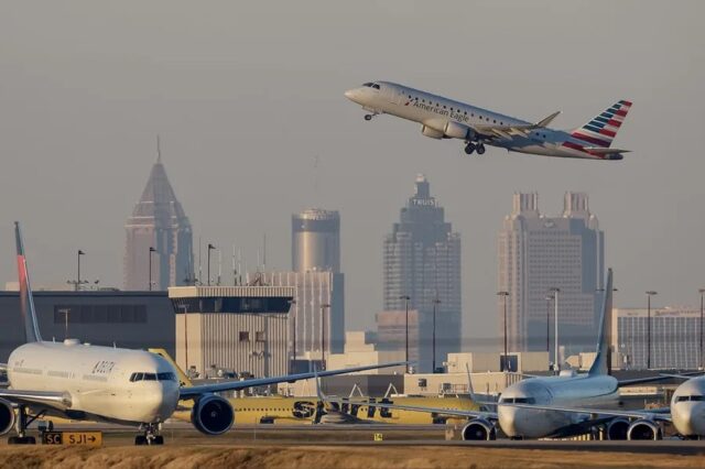 Tráfico aéreo cae 10% en aeropuertos de Estados Unidos por el cierre de Gobierno más largo de la historia