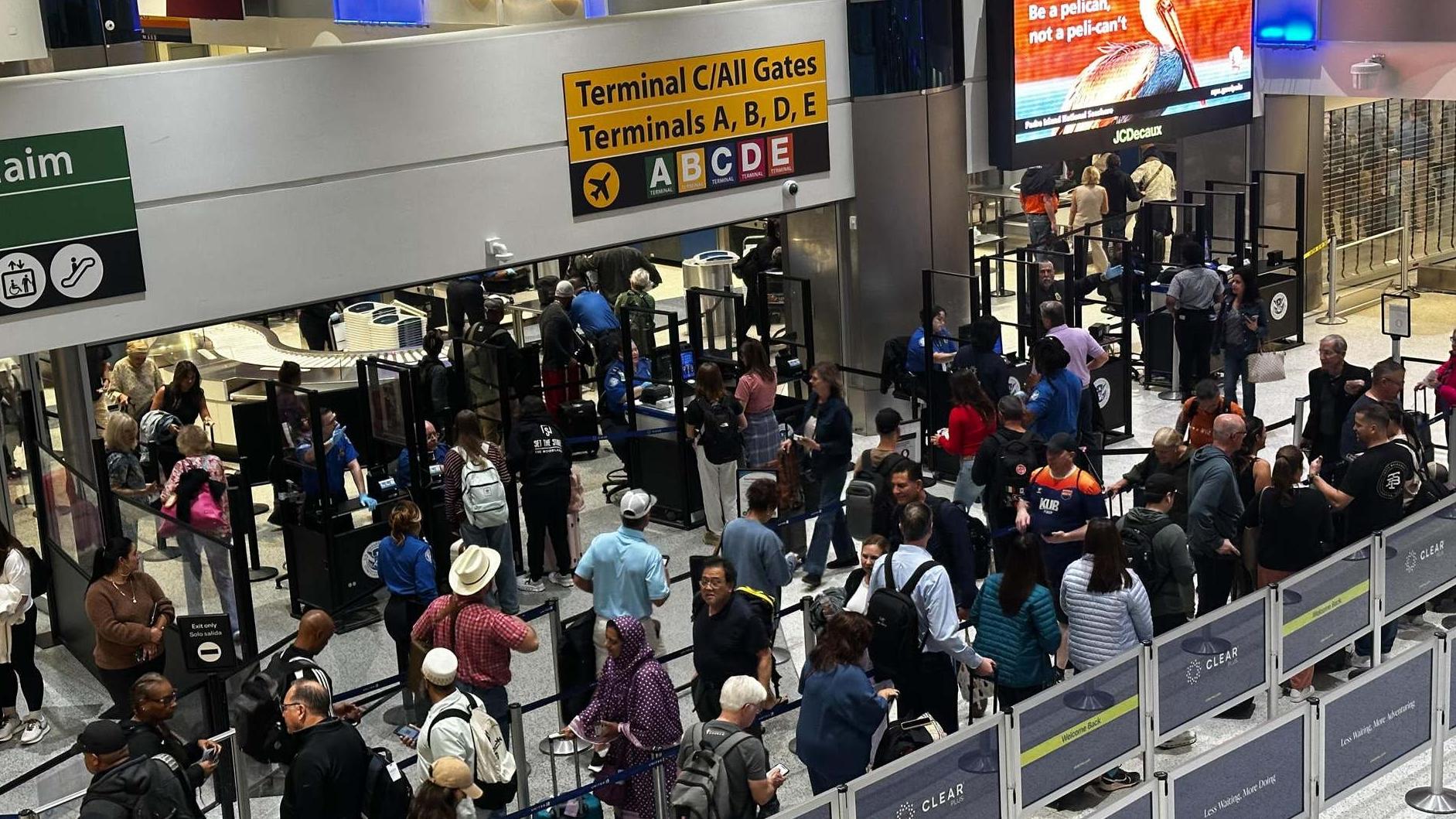 Casi 2000 vuelos cancelados en EE.UU. por cierre de Gobierno