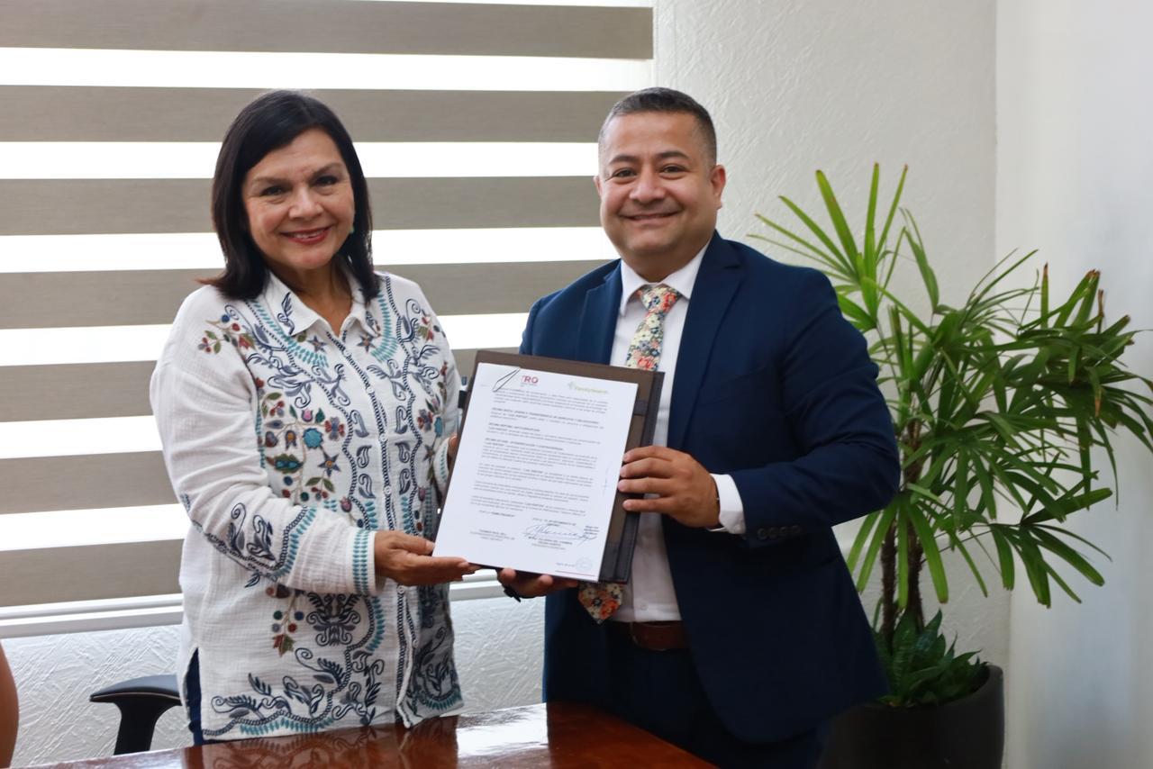 Firman Gobierno de Centro y FamilySearch convenio para preservar documentos históricos de los siglos XIX y XX