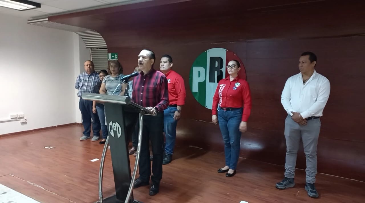 Pedro Gutiérrez critica a Manuel Andrade por haber dejado al PRI
