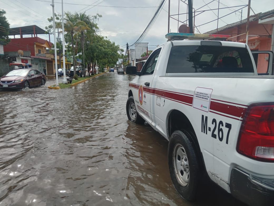Atención a situaciones menores derivadas del paso del Frente Frío Núm. 13 en Tabasco