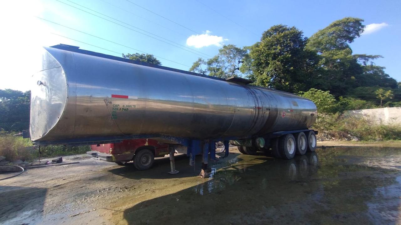 En cateo, FGR asegura 30 mil litros de hidrocarburo en un inmueble en Cárdenas, Tabasco