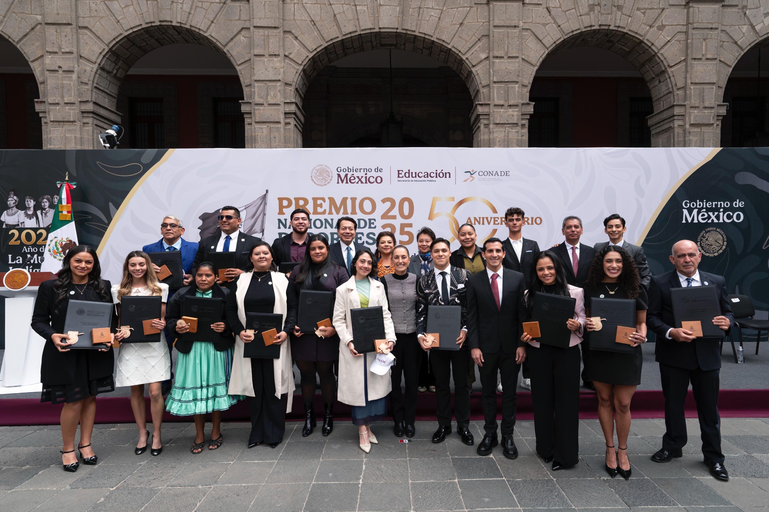 México honra a quienes nos inspiran: la Presidenta entrega el Premio Nacional de Deportes 2025
