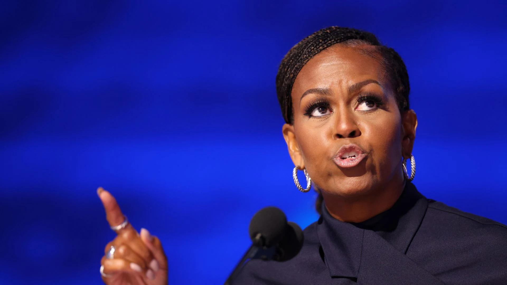 Michelle Obama afirma que EE.UU. “no está listo” para una mujer presidenta