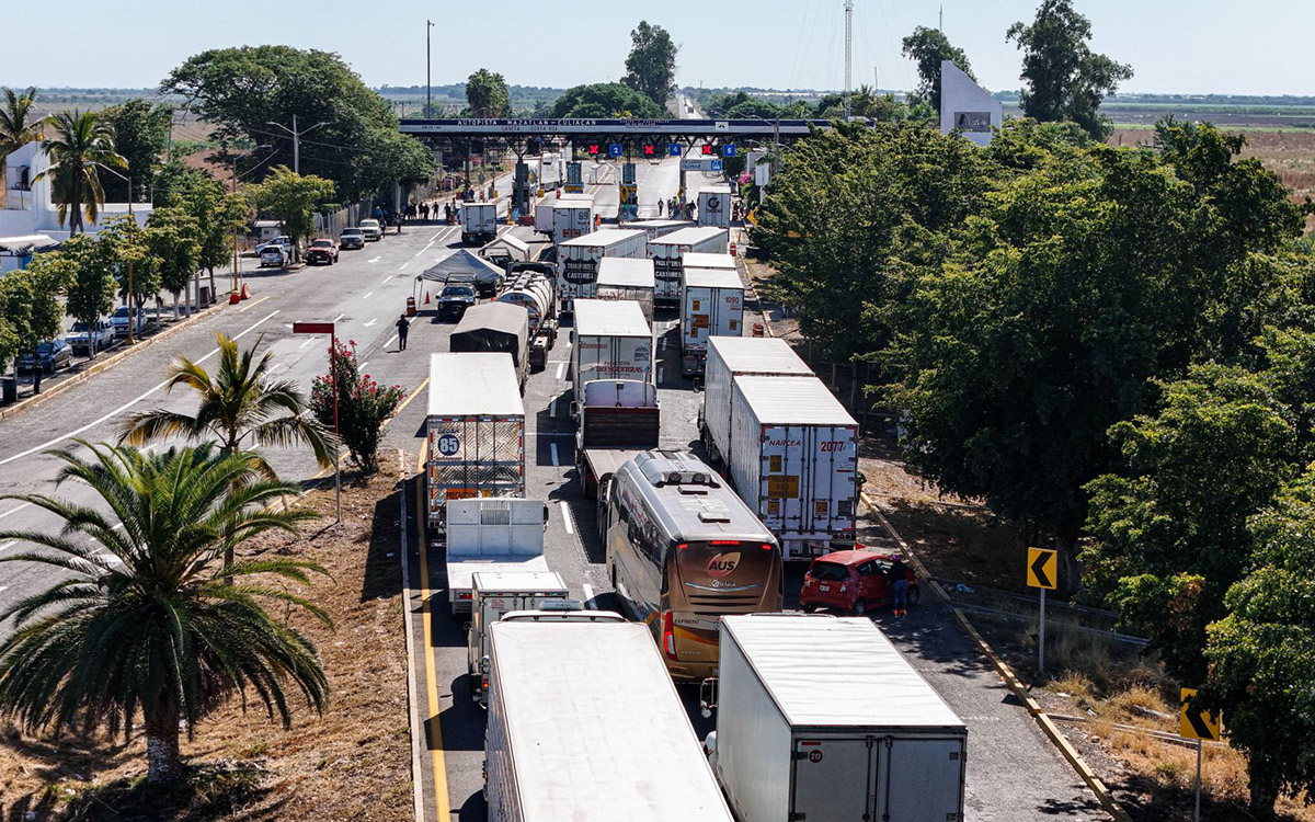 Transportistas advierten más bloqueos tras ruptura del diálogo con el gobierno