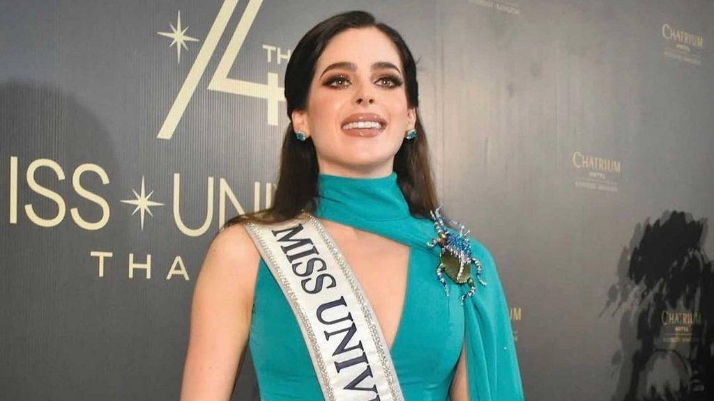 Fátima Bosch inicia su travesía rumbo a Miss Universe 2025 en Tailandia
