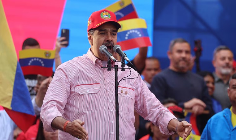 Maduro acusa a EE UU de «terrorismo psicológico» y refuerza la jefatura de su partido