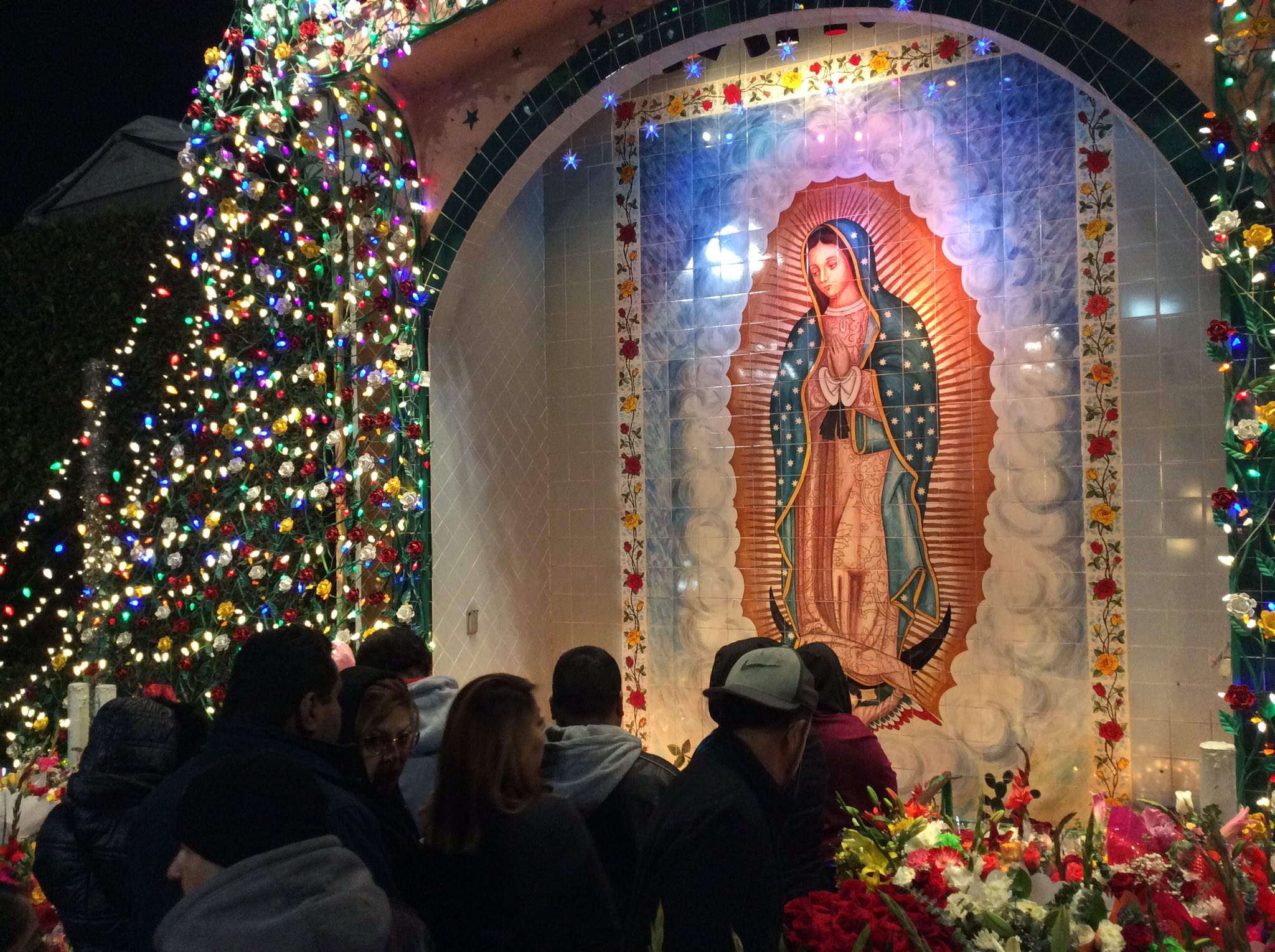 Iglesia católica quiere a ICE fuera de peregrinación al Santuario de Guadalupe en Illinois