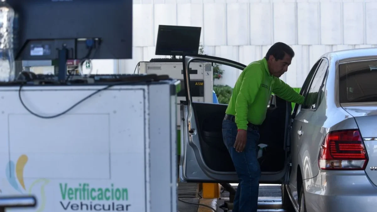 Verificentros de CDMX operarán con horario especial en Navidad y fin de año