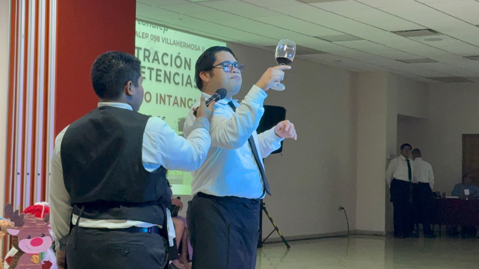 Estudiantes del Conalep realizaron demostración de competencias