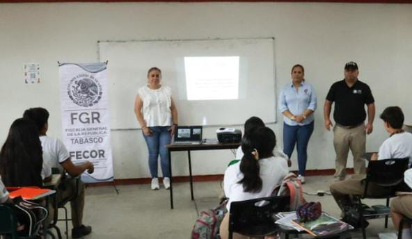 FGR lleva jornada de prevención del delito a jóvenes en Cunduacán