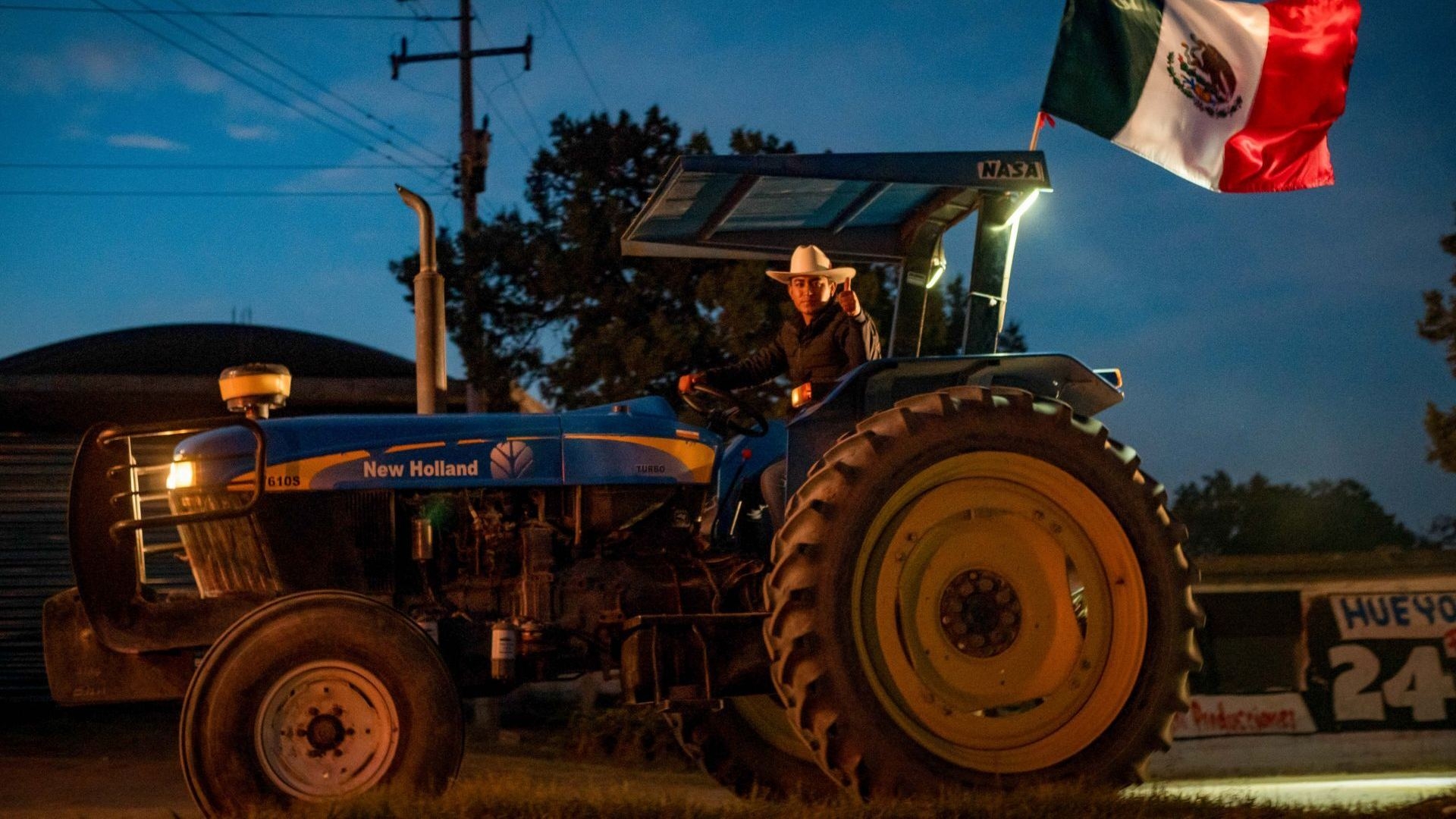 Continúan bloqueos en puentes internacionales y vía férrea por inconformidad con Ley de Aguas Nacionales
