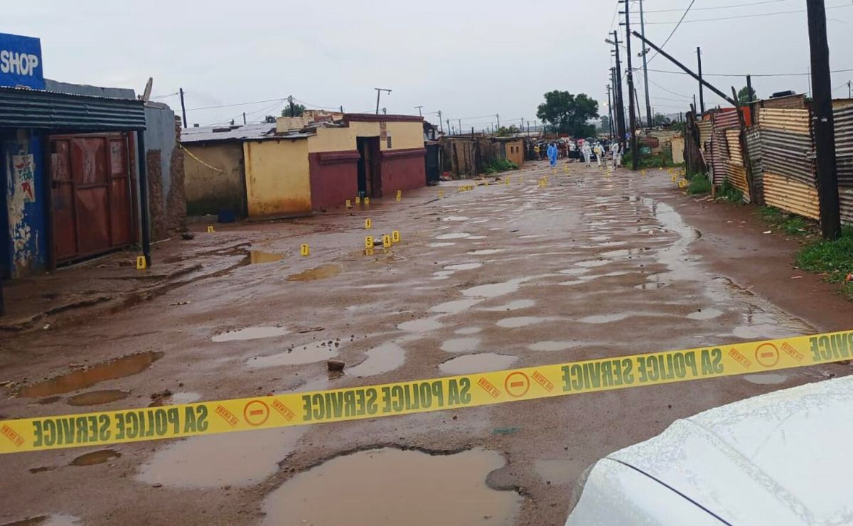 Tiroteo en bar de Johannesburgo, Sudáfrica, deja 9 muertos